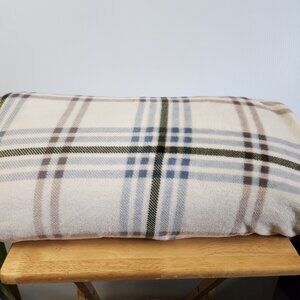 GUC, Berkshire Plaid Patterned Blanket